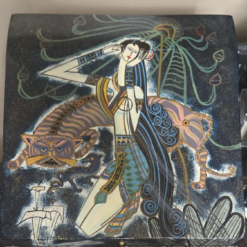 La Belle Artistic Decorative Box with Woman and Tiger Design